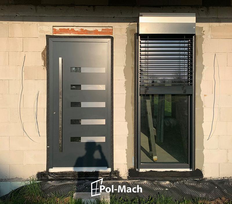 Ościeżnica regulowana